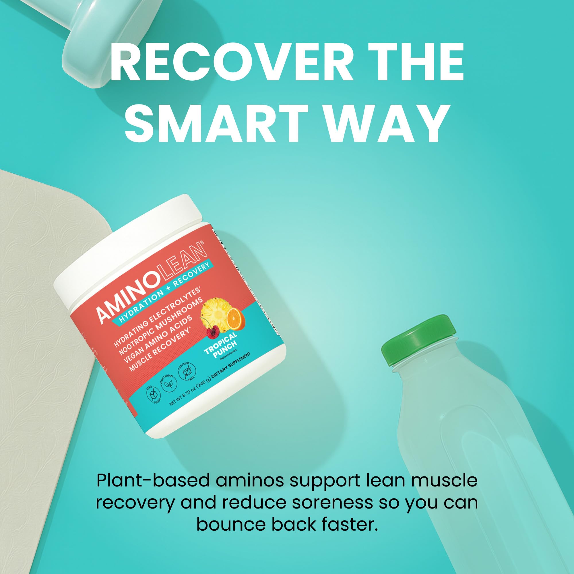 Vaso con bebida AminoLean tras el entrenamiento para recuperación