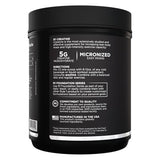 Mezcla rápida de Rule 1 Proteins Creatine en un vaso