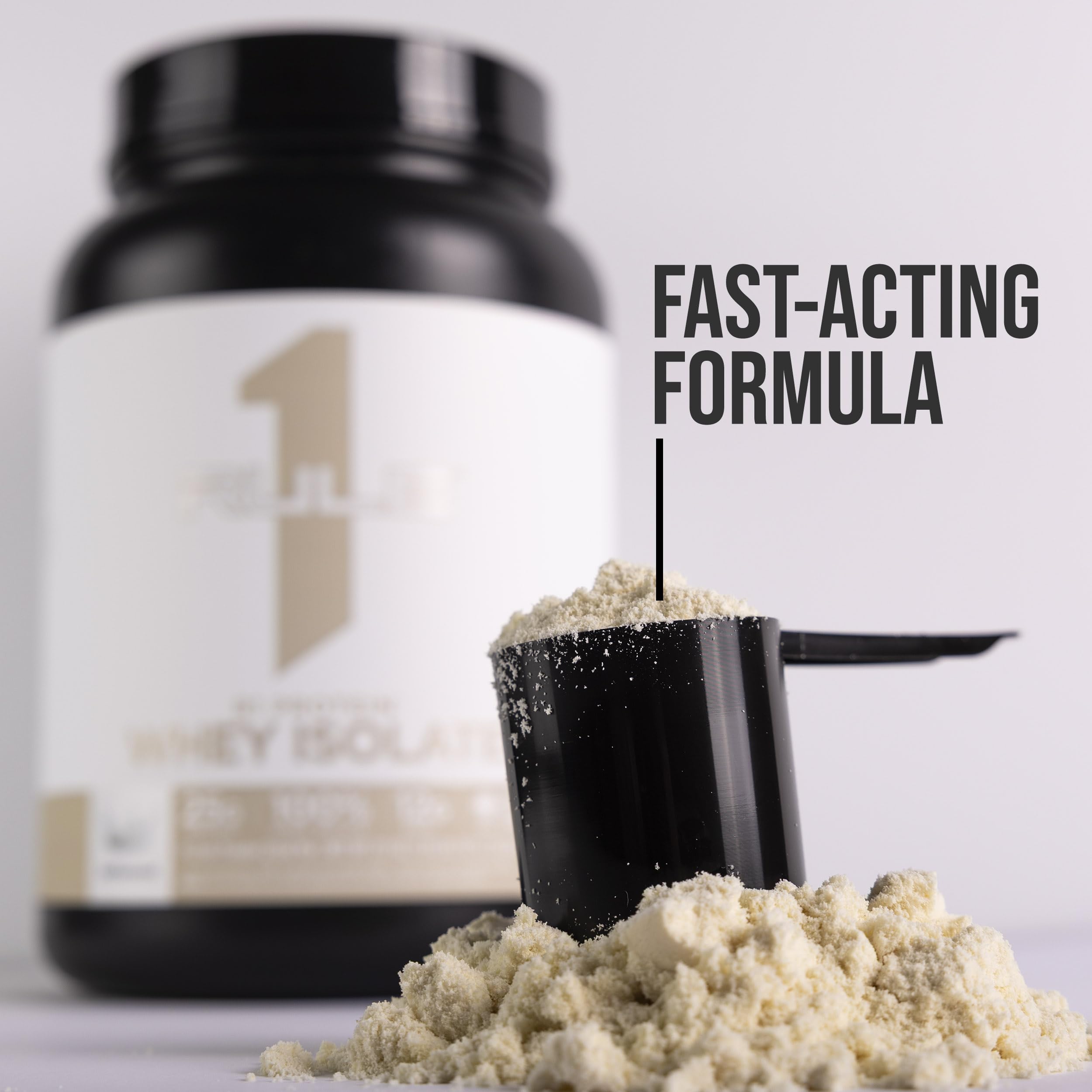Rule 1 Proteins R1, vaso con batido listo para consumo post-entrenamiento.