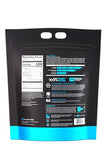 Batido cremoso de Rule 1 Whey Protein en vaso transparente