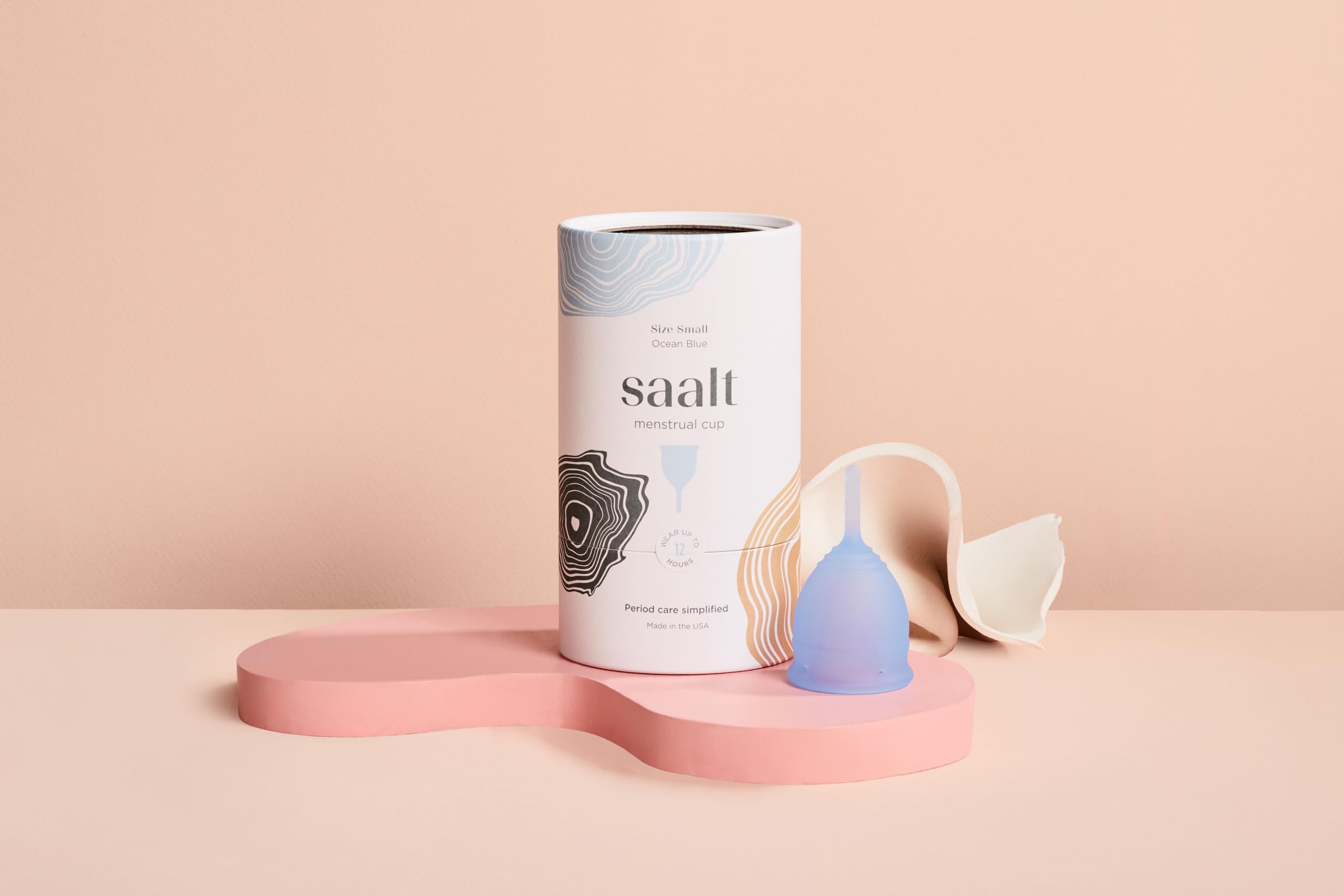 Saalt Taza menstrual, diseñada para principiantes con ajuste suave y cómodo.