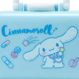 SANRIO estuche azul arándano tamaño compacto, fácil de llevar en bolso.