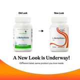 Seeking Health L-Metilfolato 1mg – persona tomando cápsula con agua