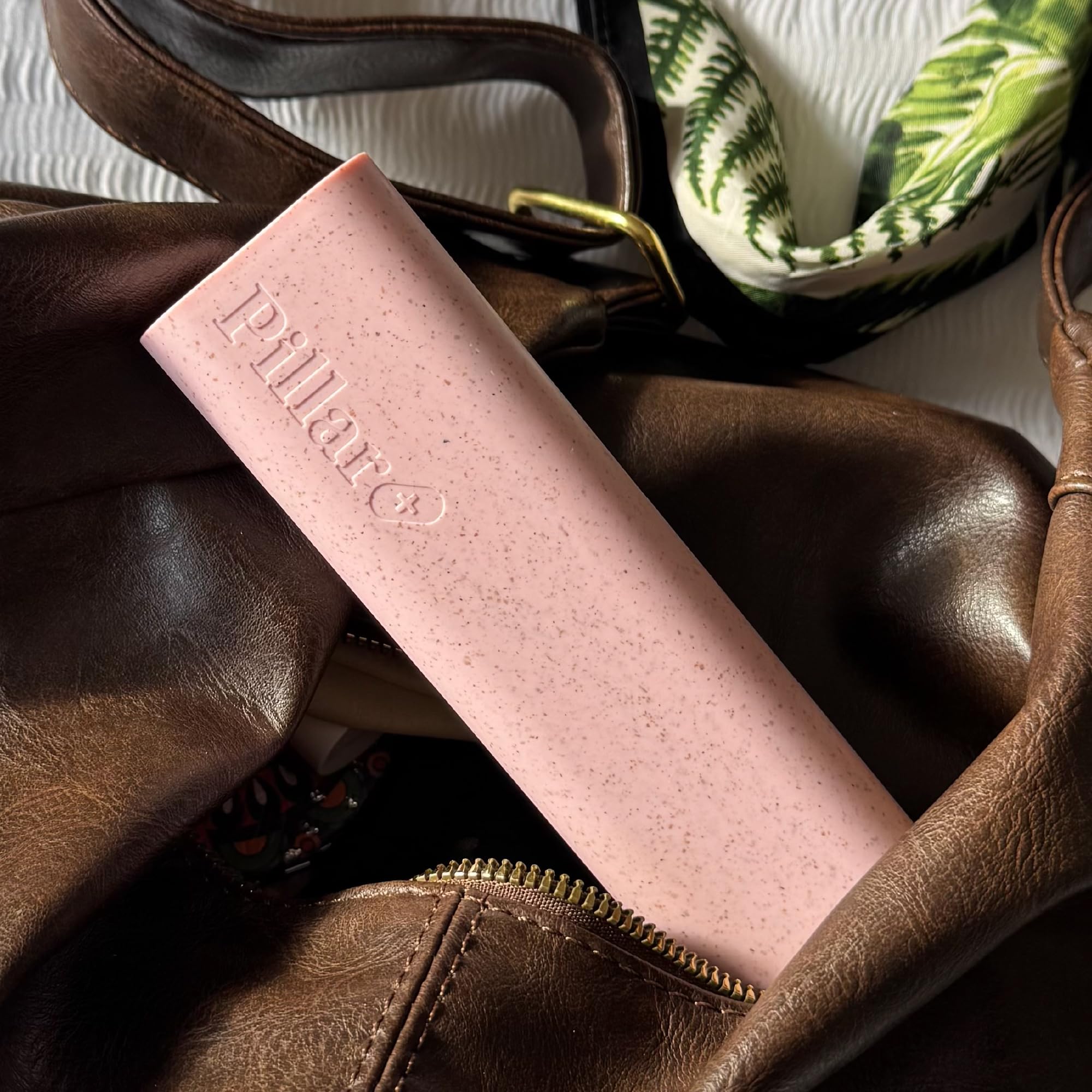 Pillar Plus, ideal para viaje y hogar con estilo práctico.