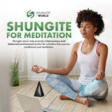 Decoración negra Shungite World que aporta serenidad y ambiente zen.
