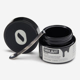 Simplimins Shilajit Resin se disuelve en agua templada para energía constante.