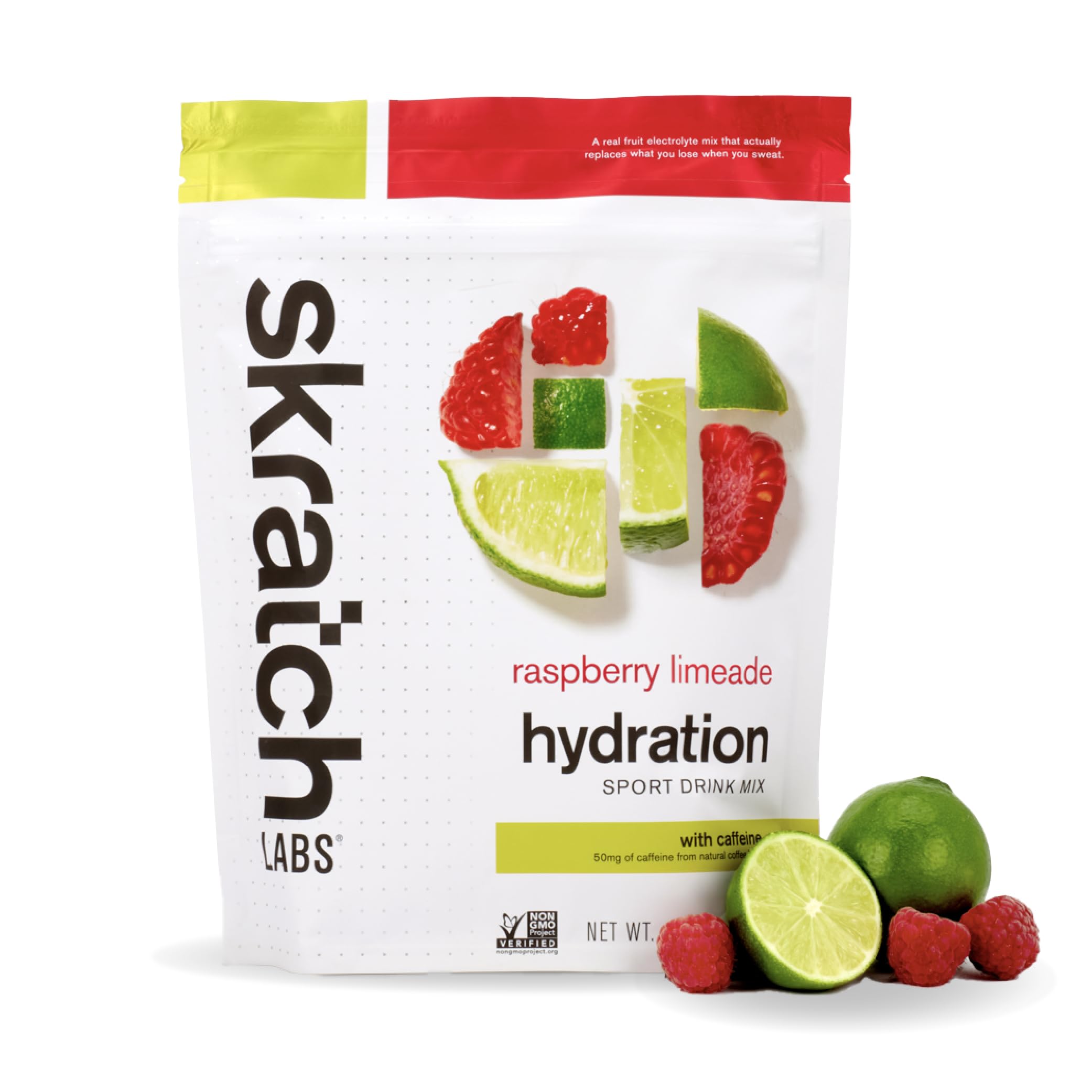 Skratch Labs hidrata rápido al verter polvo frambuesa-lima en agua.