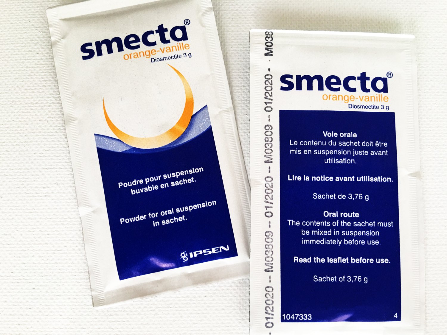 Mezcla fácil en agua para suspension oral de Smecta IPSEN Original.