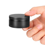 SOBAHIDO pastillero portátil, vista frontal: compacto para llevar vitaminas diarias.