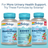 Solaray Cranactin: cápsulas en mano, ideal para la rutina diaria.