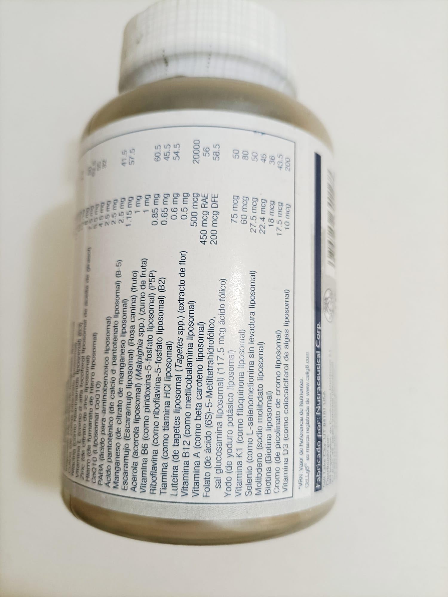 SOLARAY Liposomal Multivitamin, etiqueta clara con información útil