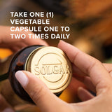 Solgar Biotina 5000 mcg: cápsulas vegetales en detalle para cabello fuerte.