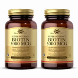 Solgar Biotina 5000 mcg: frasco de cápsulas vegetales para piel sana y uñas fuertes.