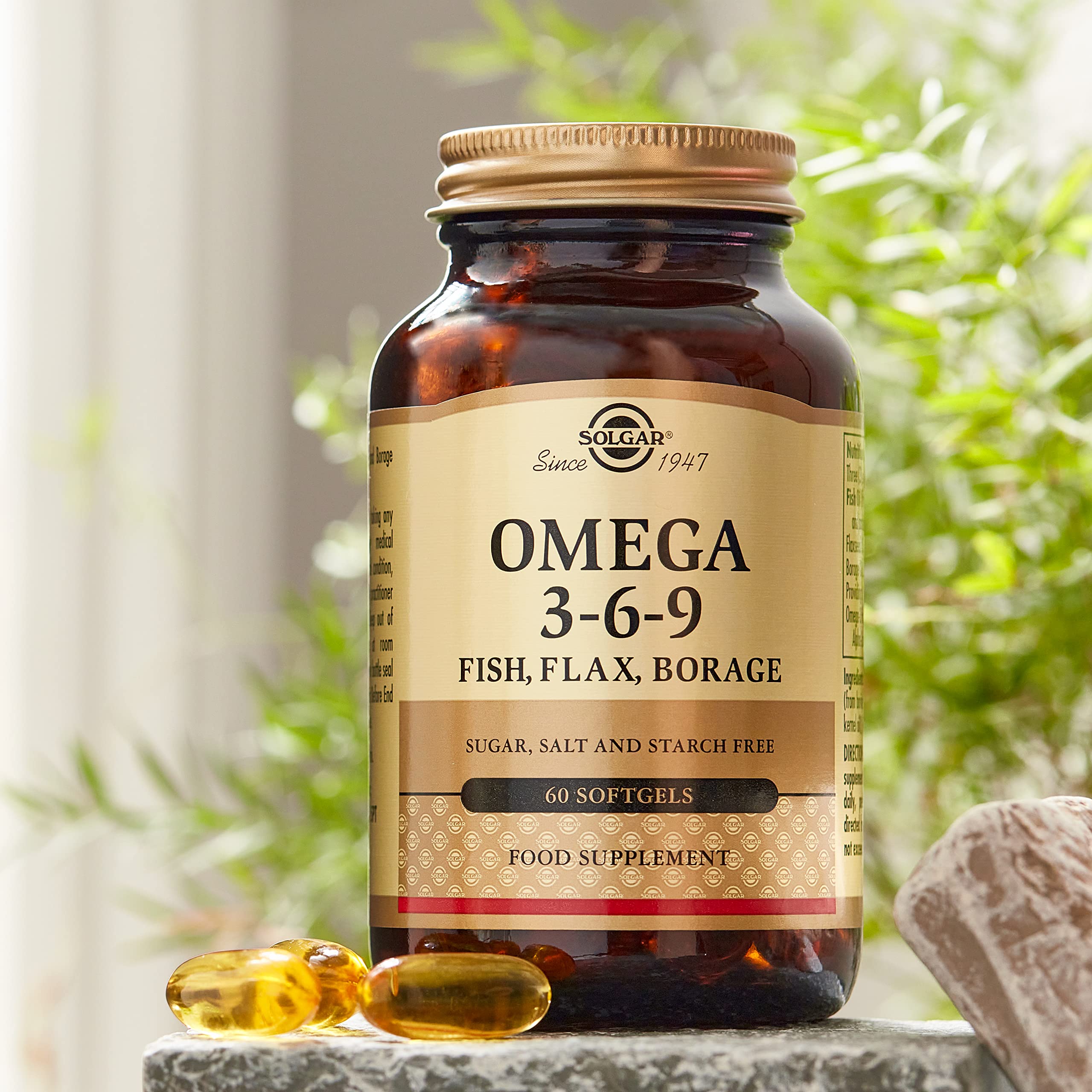 Solgar EFA 1300 Omega 3-6-9, ingredientes clave, fuente de ácidos grasos esenciales para la salud diaria.