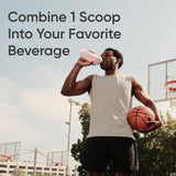 Vertido de Sports Research Keto Plus en vaso, hidratación cetogénica y sabor