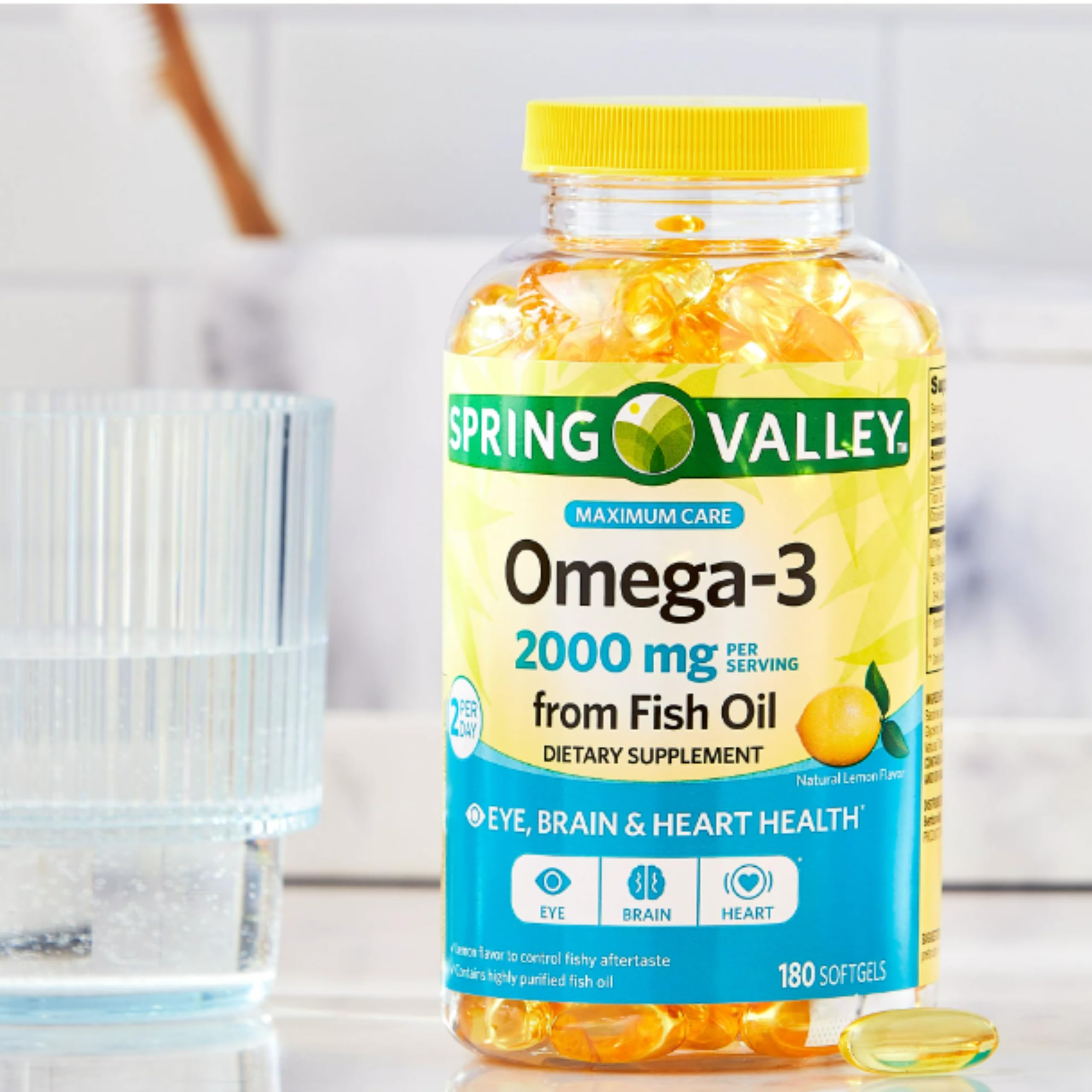 Etiqueta informativa de Spring Valley Omega 3 con datos de ingesta.