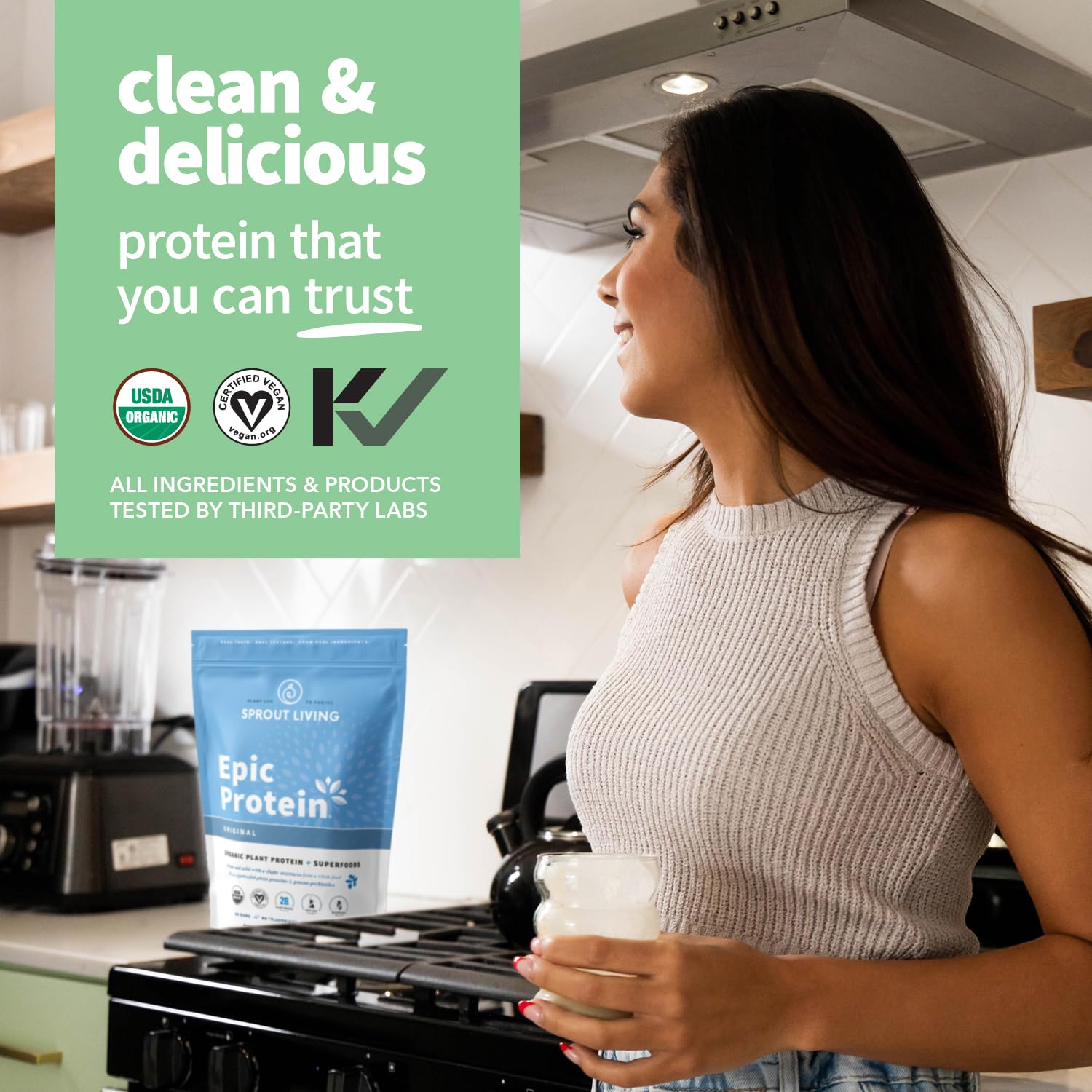 Cucharita medida junto a Sprout Living proteína vegetal para batidos