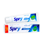 Spry pasta dental natural con xilitol, tubo visible y aliento fresco.