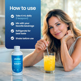 Stellar Liposomal NAD+ líquido en vaso, mezcla suave para beber.