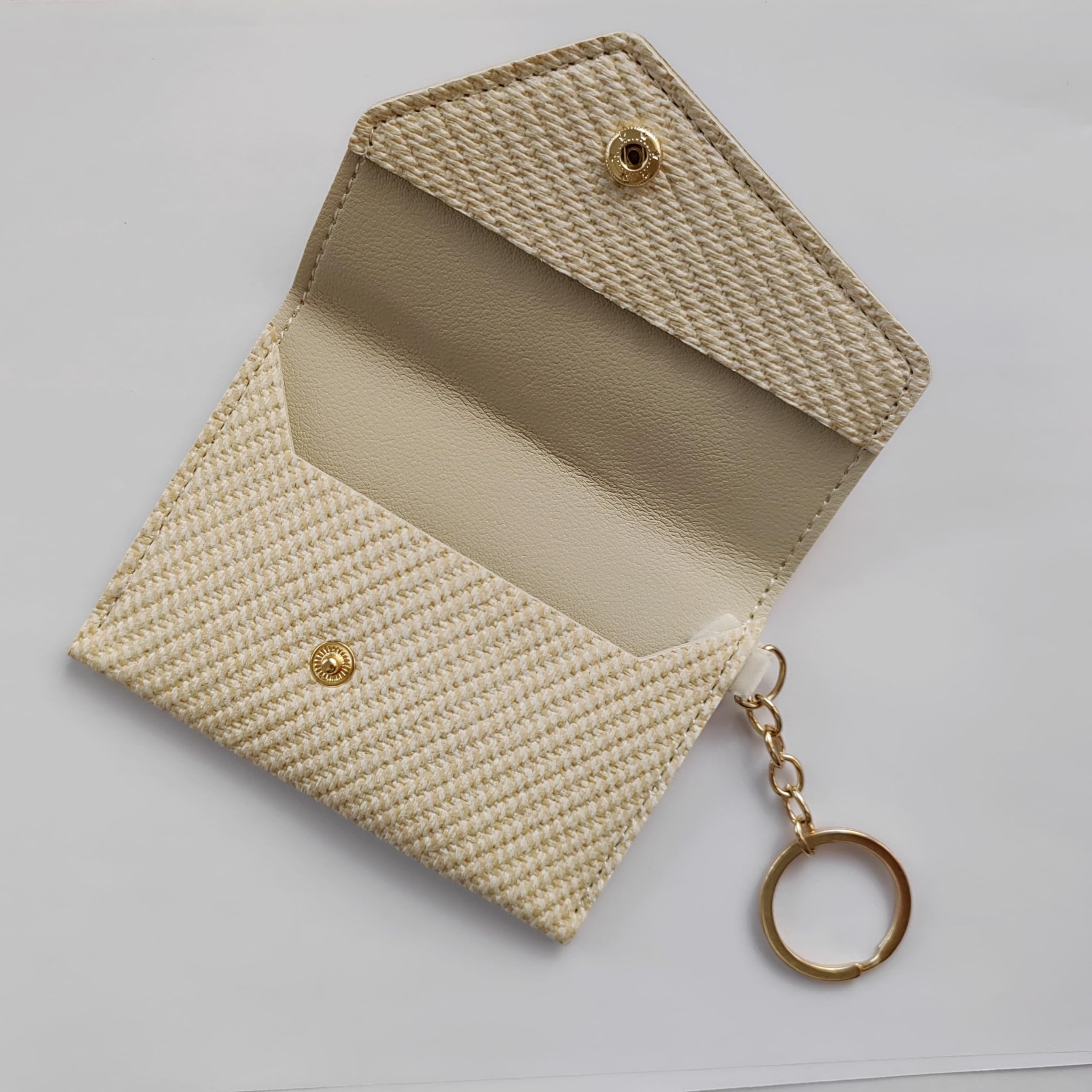STERCULIA almacenamiento-pastillas-tarjetas ofrece organización en una pieza.