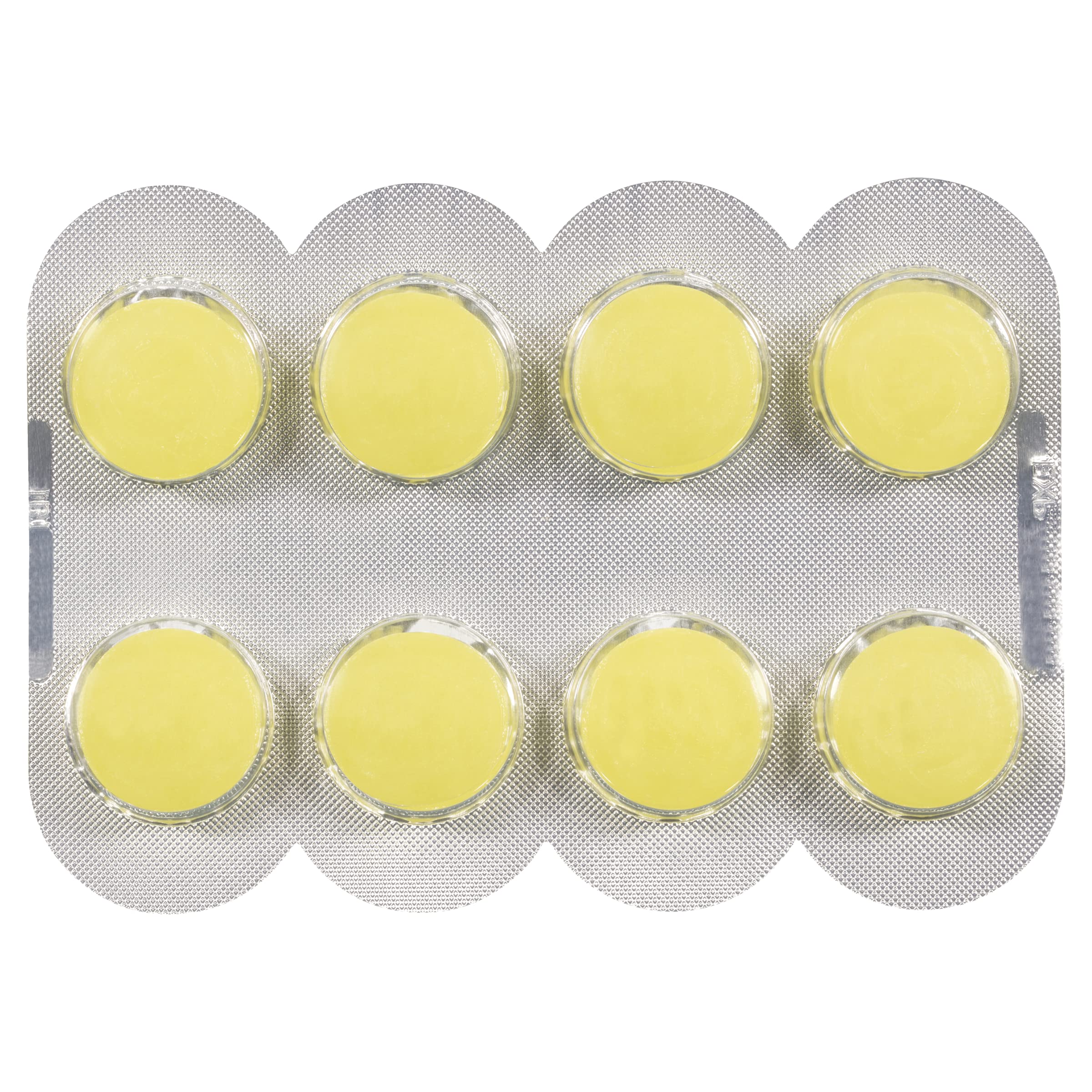 Strepsils mano sosteniendo una pastilla, ideal para alivio ocasional durante el día.