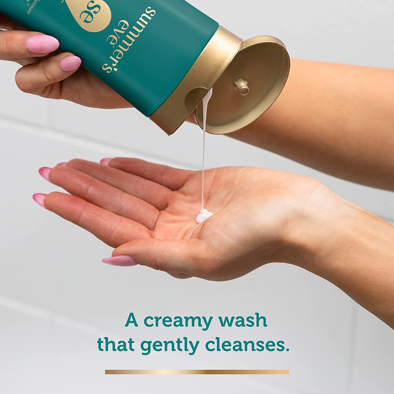 Aroma a manzanilla suave de Summer's Eve Spa Daily Intimate Wash calmante.