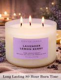 Vela T&H Lavanda-Limón encendida, crea ambiente relajante en dormitorio.
