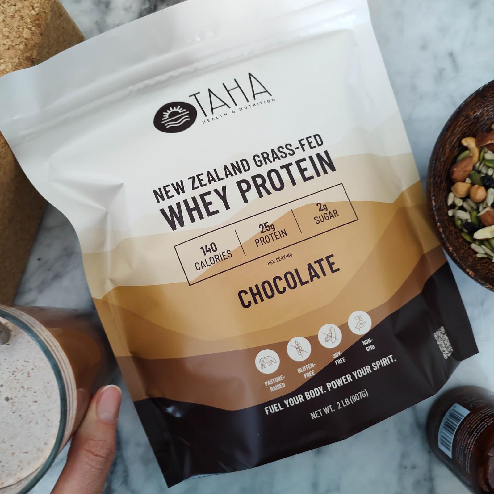 Mezcla suave de Taha Health Nutrition chocolate para batidos sin grumos.