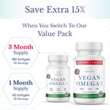 Tahiro Omega-3 cápsulas en mano, complemento diario para dieta equilibrada.