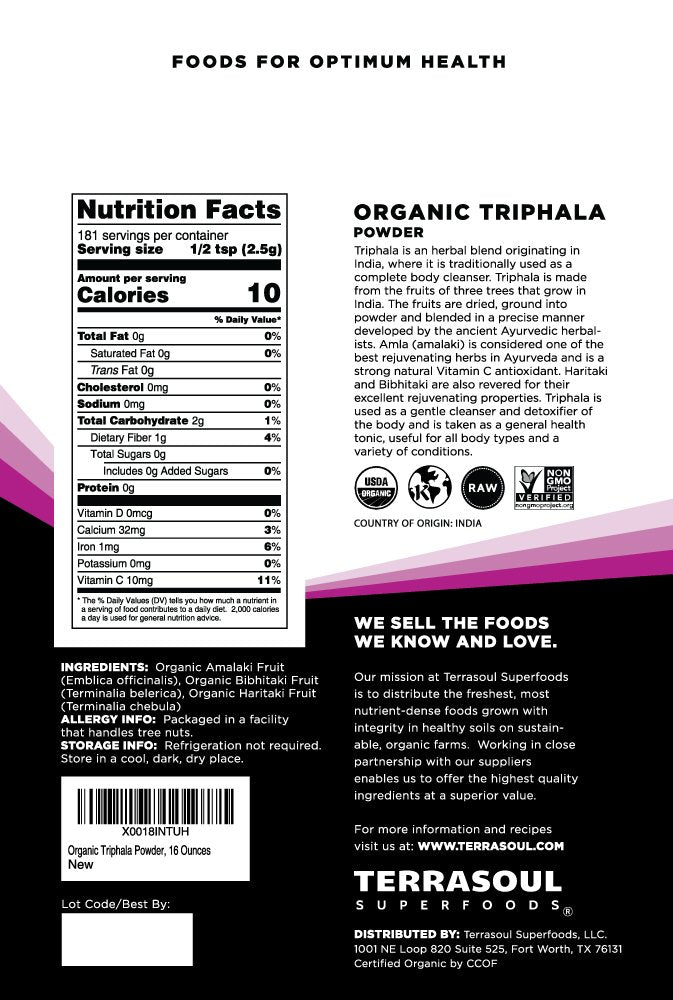 Polvo orgánico de Terrasoul Triphala con textura fina para mezclar fácilmente.