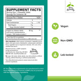 Terry Naturally Bronchial Clear, tabletas masticables en mano para consumo diario.