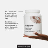 Bote compacto Thorne Proteína Vegetal para cocina y gimnasio.