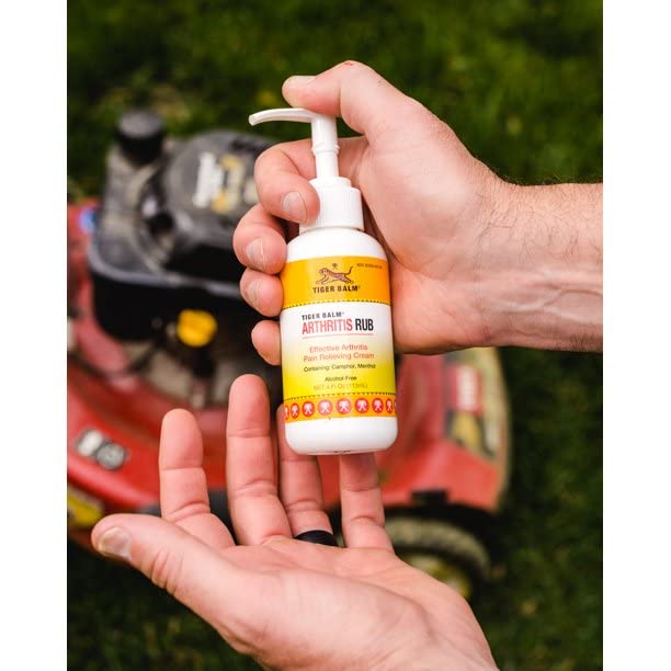 Camfor y mentol, ingredientes clave de Tiger Balm Arthritis Rub.