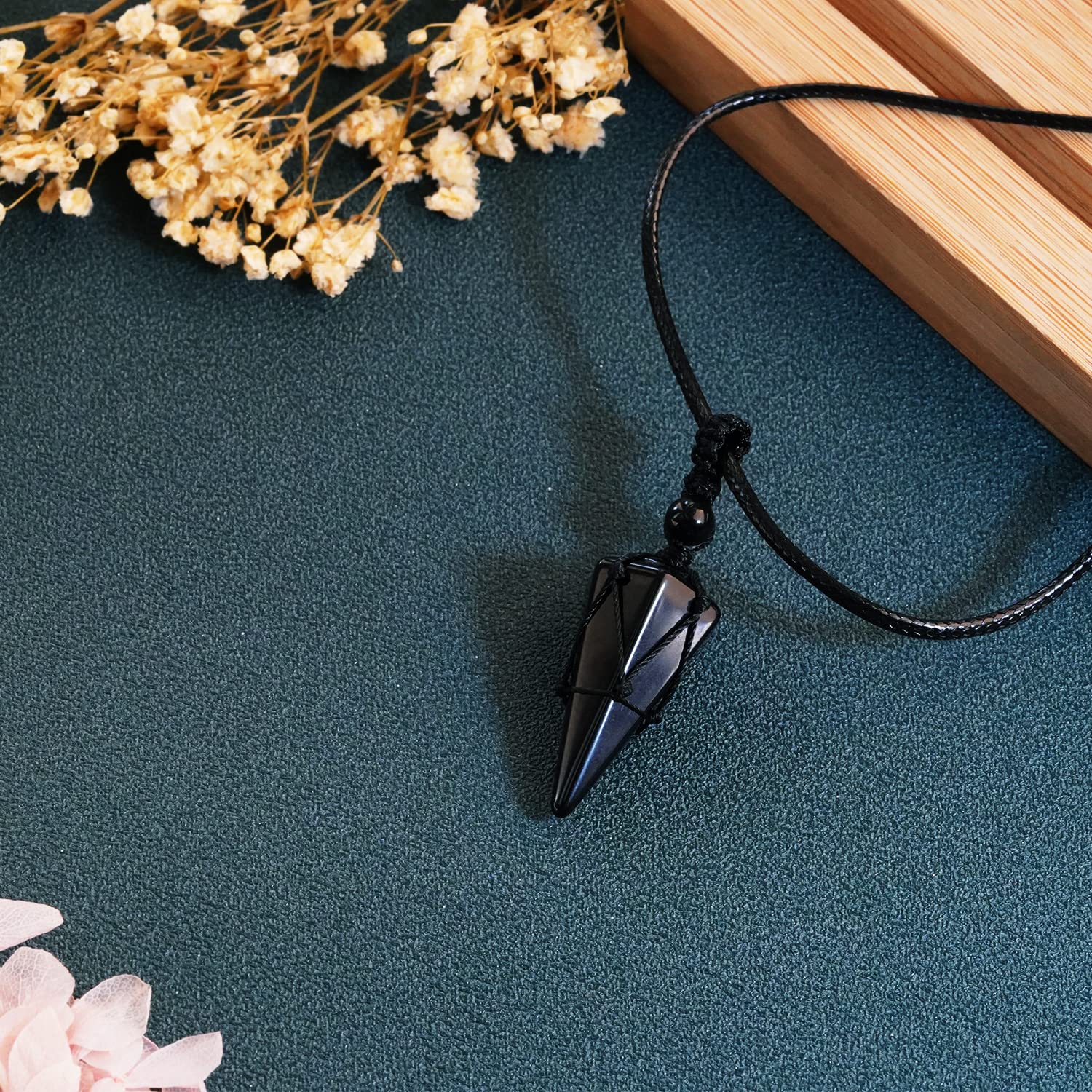 Tikcauz colgante obsidiana negra 6 facetas, diseño elegante