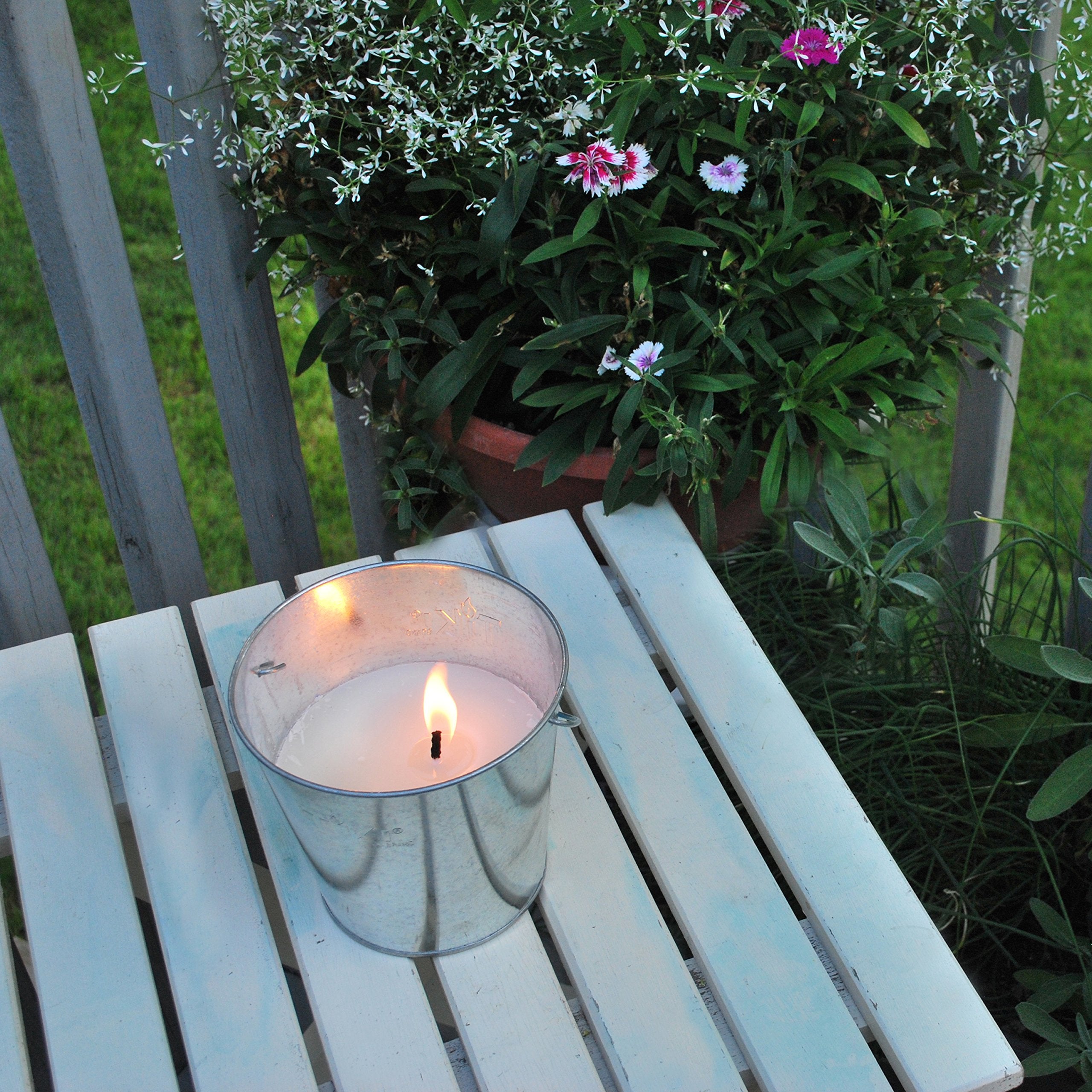 Vela citronella BiteFighter para reuniones al aire libre en mesa