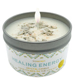 Vela Tomoko de salvia blanca, llama cálida para un ambiente relajante.