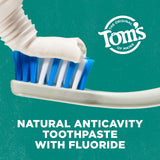 Fortaleza del esmalte dental con Tom's of Maine Wintermint para el cuidado diario.