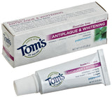 Pasta dental Tom's of Maine antiplaca y blanqueadora con menta, tamaño de viaje práctico.