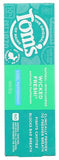 Tom's of Maine pasta dental mentolada en tubo listo para cepillado diario.