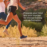 Trace Minerals Pre-Workout vaso con agua listo para mezclar sabor frambuesa-limon.