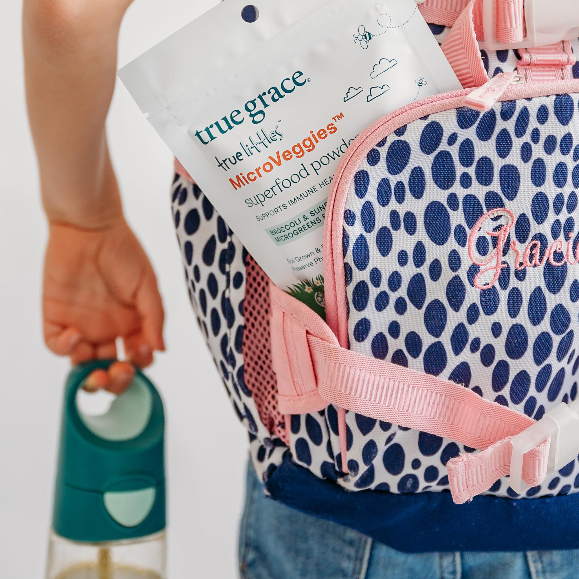 Preparación de batido con True Littles MicroVeggies para niños