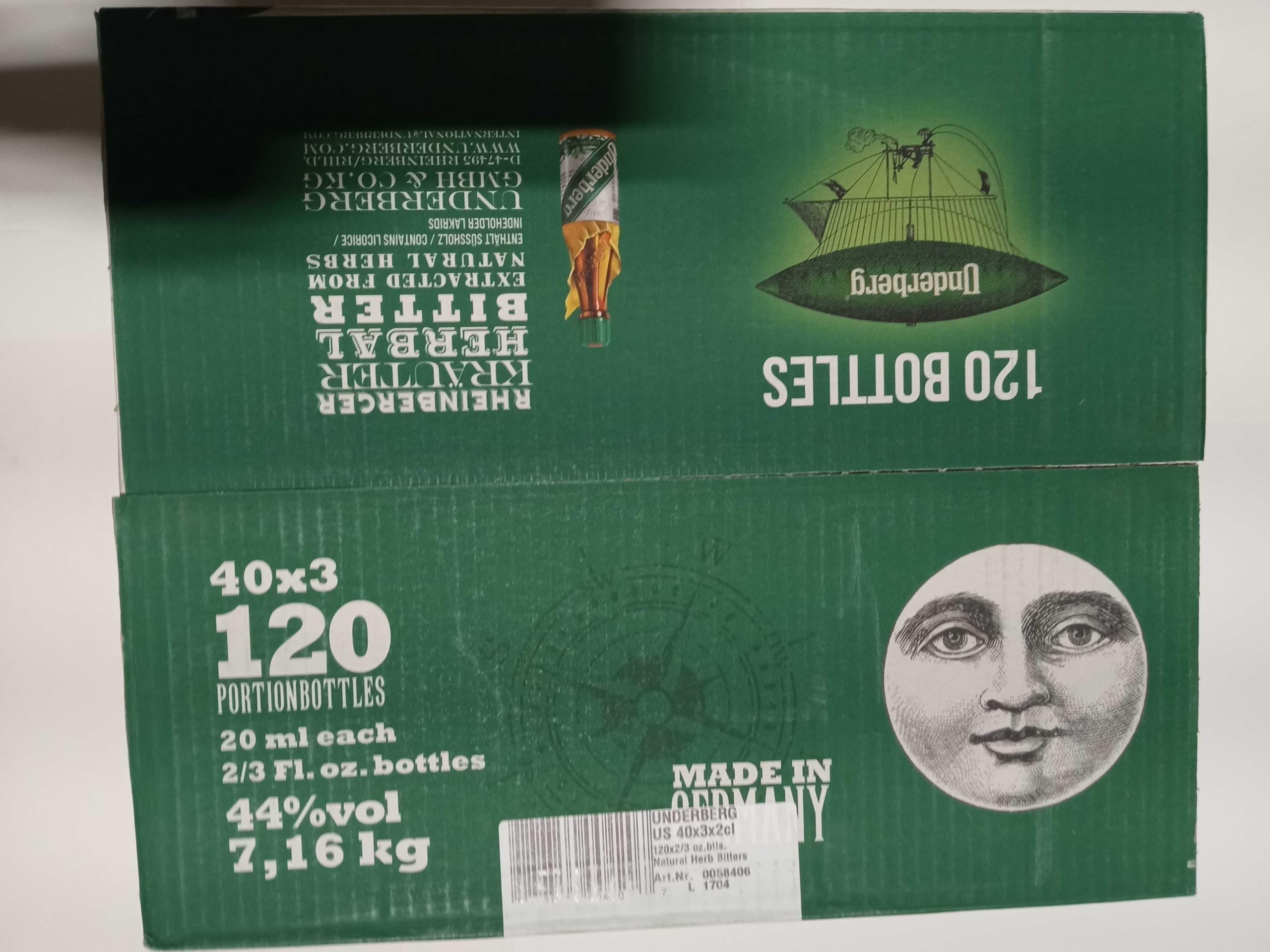 Aroma de hierbas, especias y un toque festivo en Underberg.