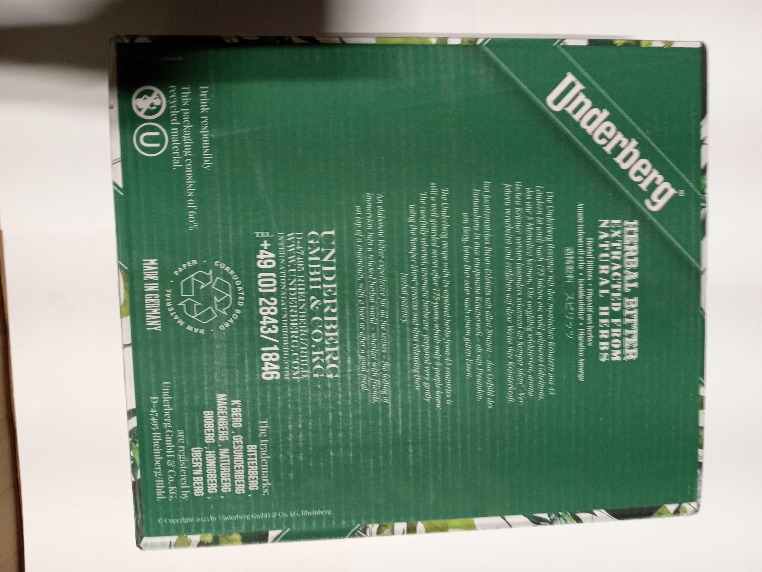 Conjunto de tres botellas Underberg para compartir o guardar.