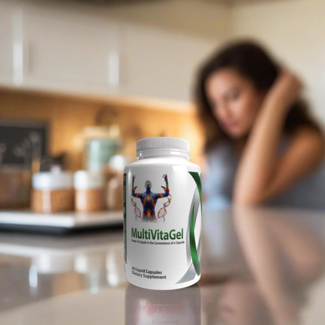 Mujer 40+ usa MultiVitaGel para apoyar energía y bienestar cotidiano