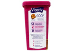 Gomita sabor caramelo de Viactiv Max Formula lista para consumir.