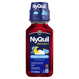 Vicks NyQuil para niños, botella con sabor bayas para alivio nocturno.