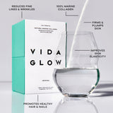 Vida Glow polvo de colágeno marino en vaso de batido.
