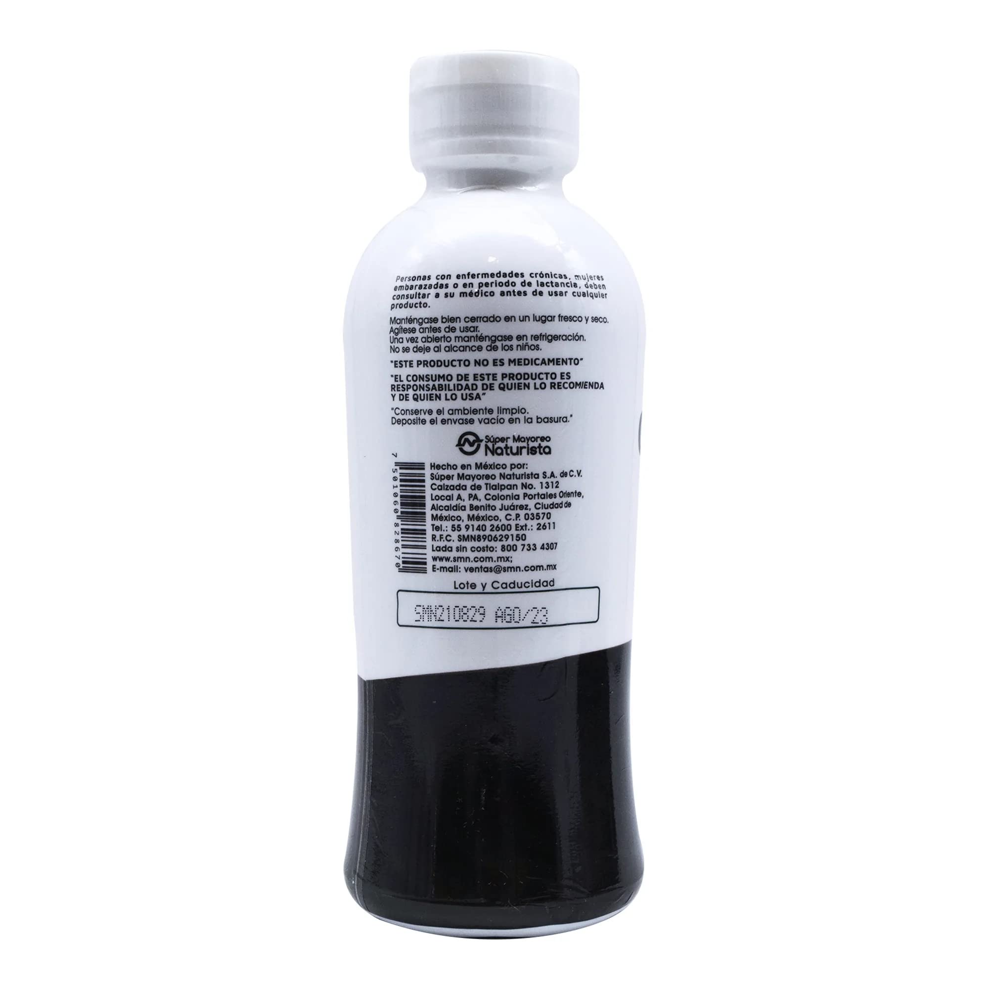 Vidanat Clorofila Líquida: vaso con agua para una ingesta fácil que aporta energía.