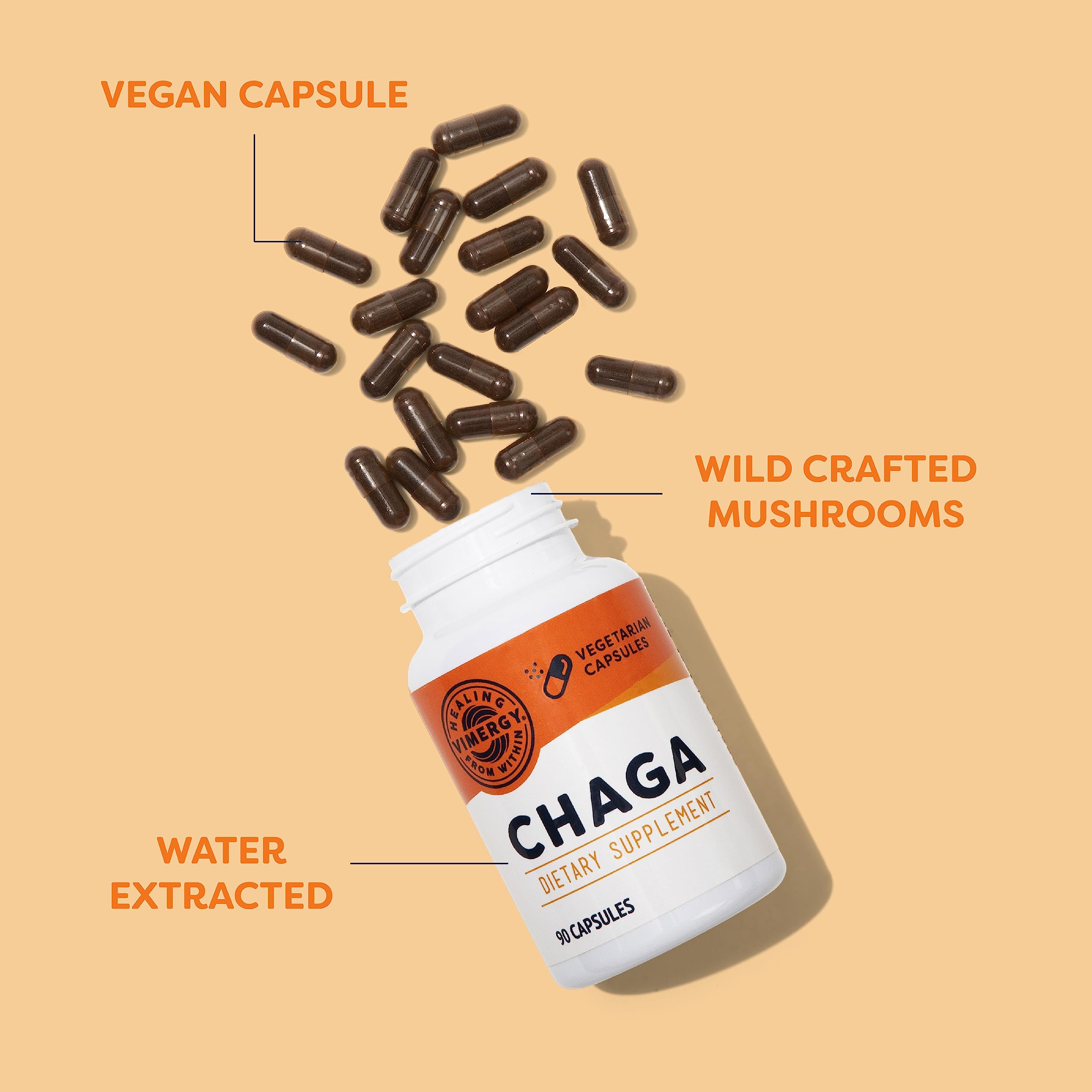 Vimergy Chaga cápsulas: cápsulas en la mano para uso diario con posible apoyo inmunitario.