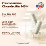Vimerson Health Glucosamina Condroitina MSM: cápsulas en mano para tomar con comida